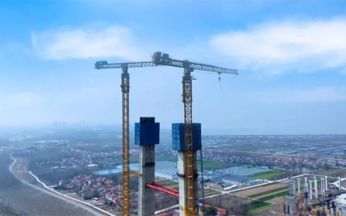 沖刺！徐工XGT2230A-100S助建武漢雙柳長江大橋