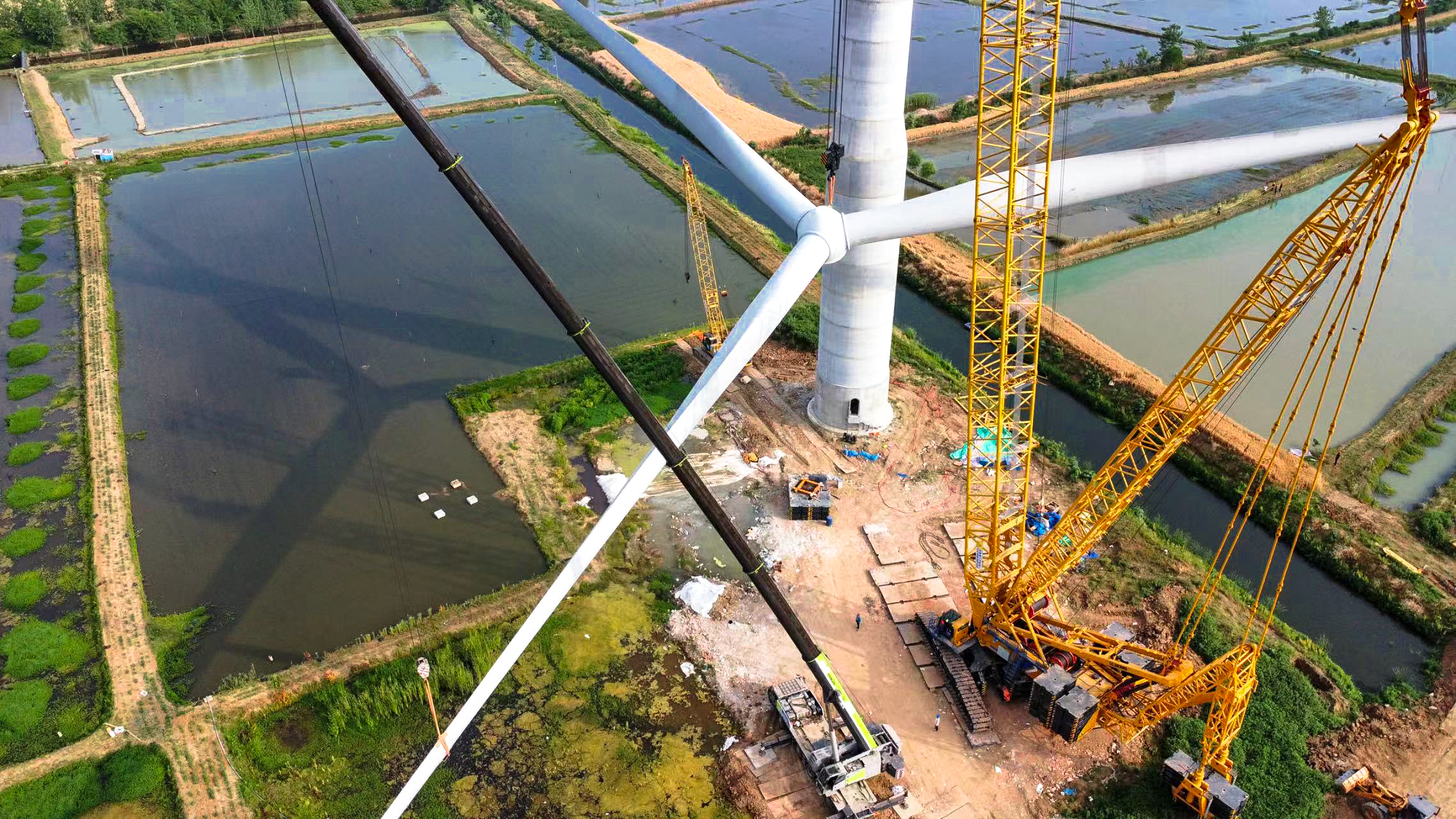 【全球之履】阜陽(yáng)站！XLC17000助力160米風(fēng)機(jī)安裝~