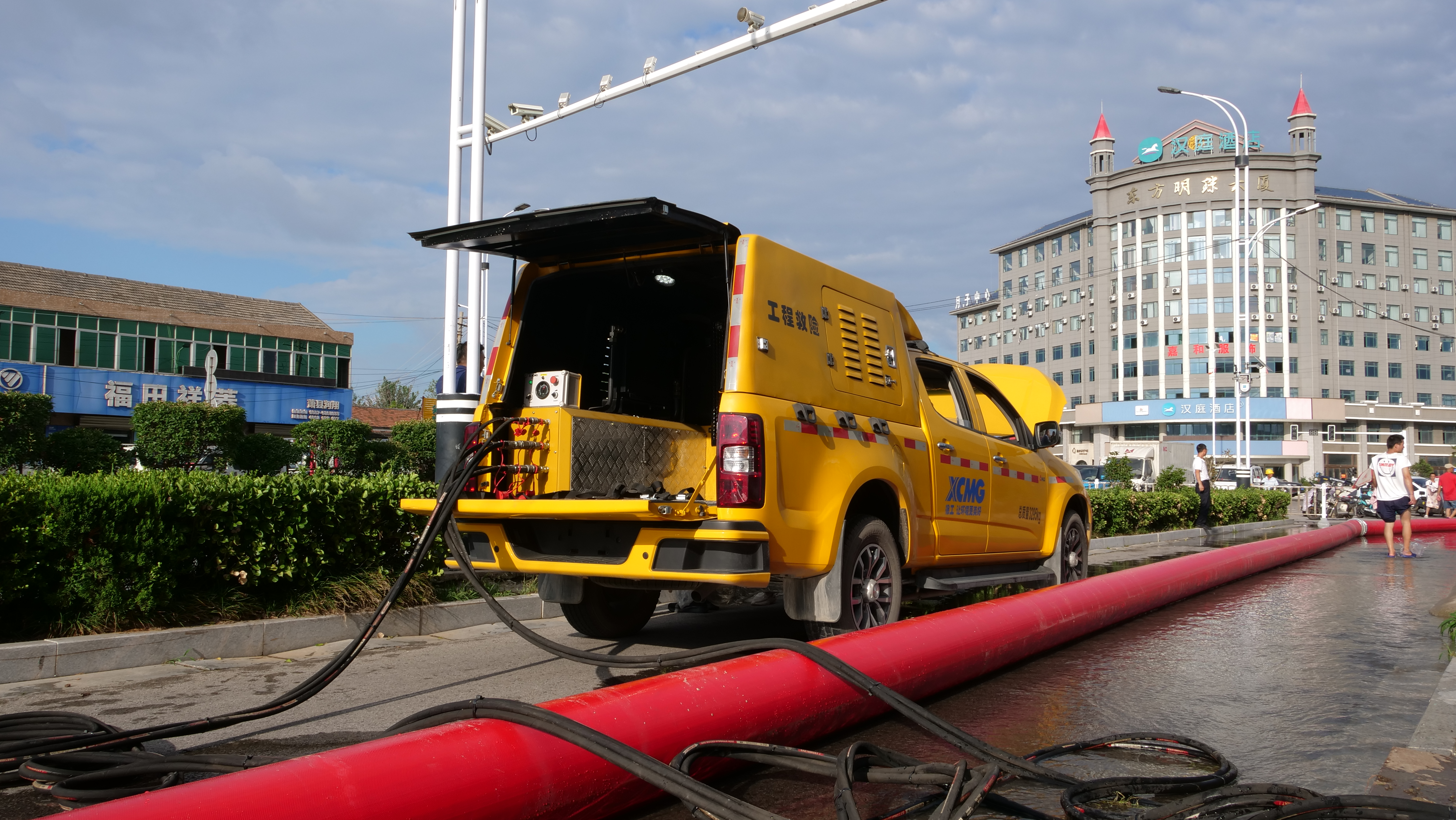 “皖”手同行！徐工排澇救援隊(duì)緊急出征！