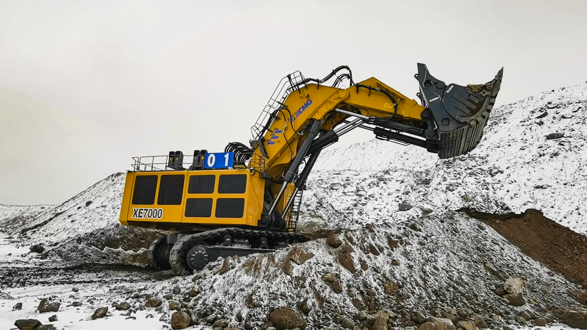“神州第一挖”——XE7000不畏嚴(yán)寒，鐵骨錚錚