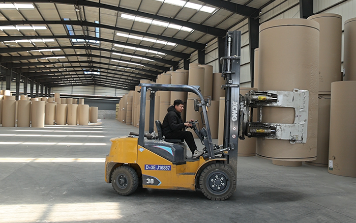 徐工新E叉車，為紙廠搬運難題 “精準破局”