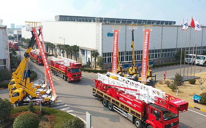 綠色修井效率再刷新，徐工電動(dòng)修井機(jī)批量發(fā)車(chē)