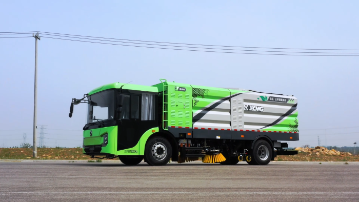 【新品搶先看】高效、舒適、智能全都要？徐工低入口洗掃車給您答案！