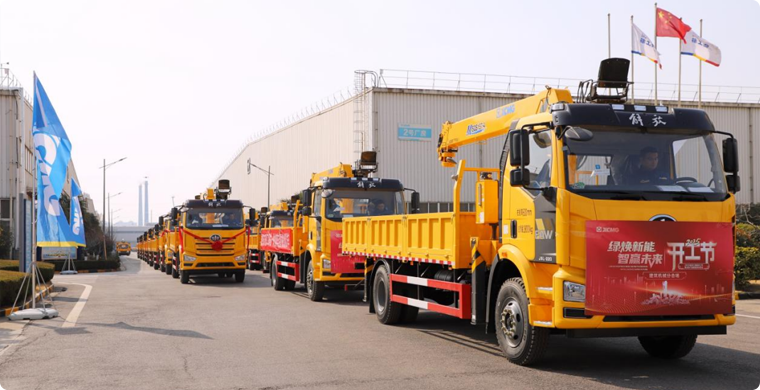 2025年，徐工&解放“整車一體化”隨車起重機(jī)批量發(fā)車，閃耀開(kāi)門紅！