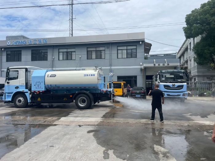 “滬”動(dòng)綠色！徐工新能源環(huán)衛(wèi)裝備亮相上海推介會(huì)