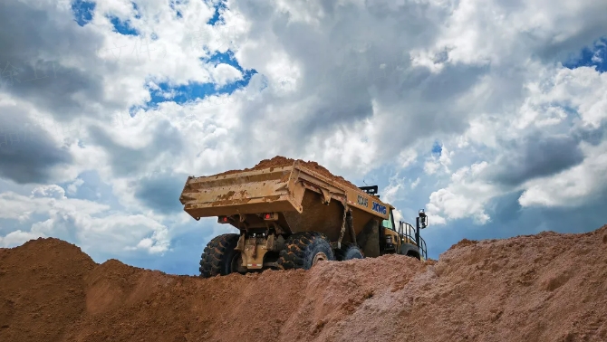 大展身手，徐工“礦山越野王”征戰(zhàn)東南亞