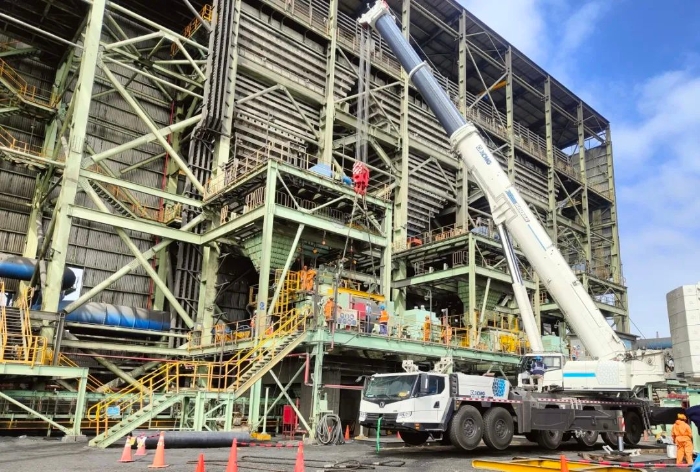 首臺！超大噸位XCA500BR落子首鋼鐵礦！