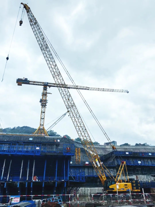 方寸之地擎千鈞！XGC110A鋼筋森林上演“精準(zhǔn)穿針”