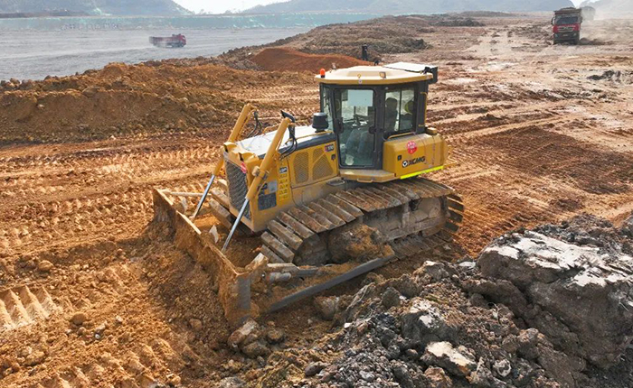 徐工推土機(jī)助力新中國建設(shè)的第一條運(yùn)河