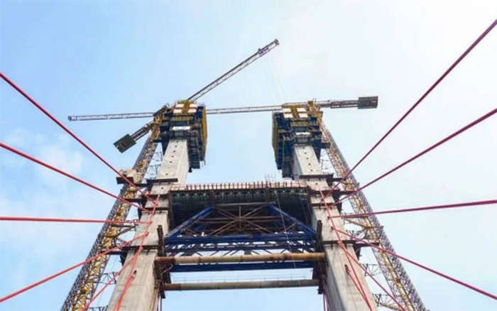 離通車又近一步！南孟溪特大橋主塔全面封頂