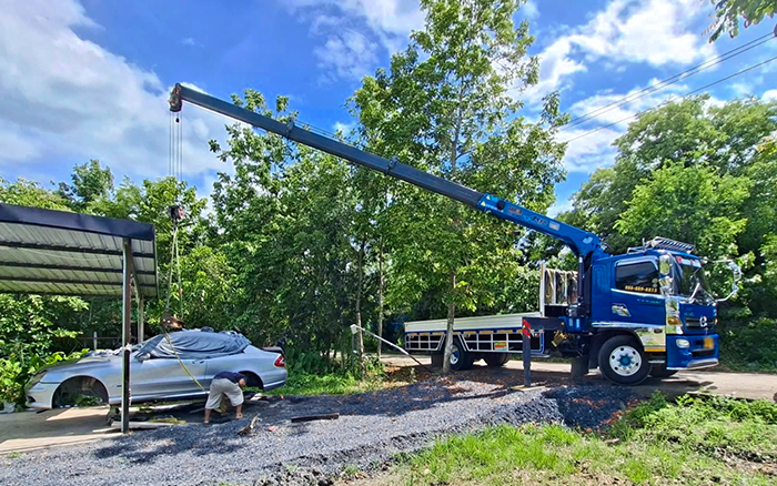 東南亞基建 “頂流”，徐工隨車吊高效穩(wěn)定安全圈粉無(wú)數(shù)