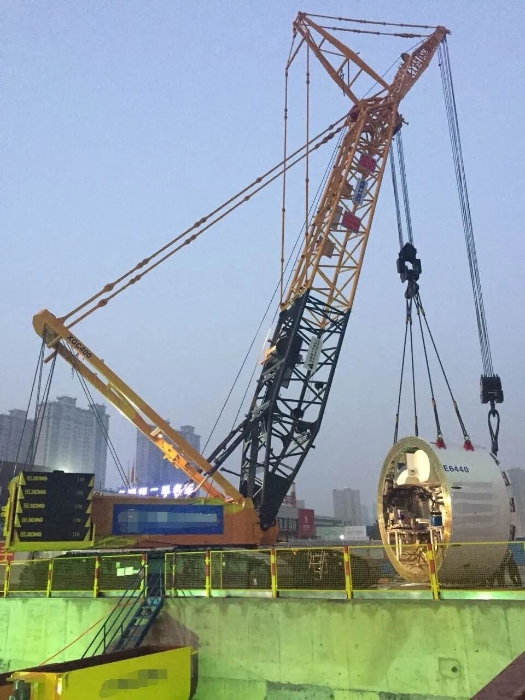 賦能軌交建設，徐工穩(wěn)穩(wěn)‘吊’打難題