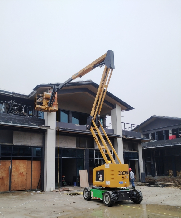 綠色建造新標(biāo)桿！徐工鋰電高機(jī)助力鄂州民生工程