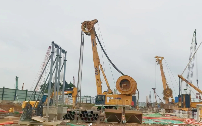 徐工 XTC120 雙輪銑，攻克機(jī)場隧道復(fù)雜地質(zhì)！