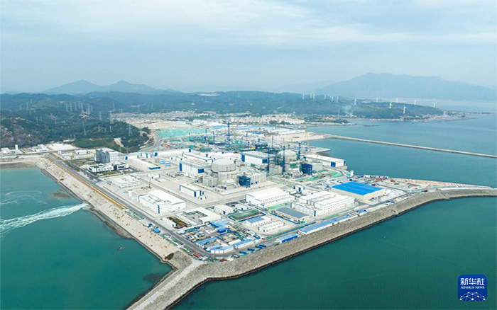 徐工塔機(jī)換新裝，孔雀藍(lán)助建核電項(xiàng)目