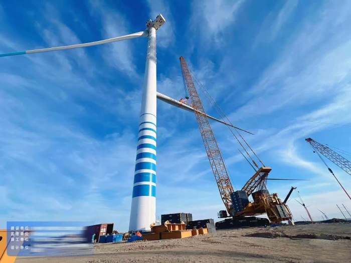 大國(guó)重器顯擔(dān)當(dāng)——XLC18000M征戰(zhàn)戈壁灘，125米高空精準(zhǔn)托起10兆瓦風(fēng)電巨擘！