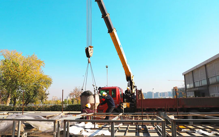 高效安全雙 buff！徐工隨車吊助力混凝土施工