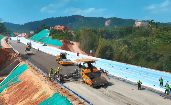 壓實跳出“憑經(jīng)驗”，智能技術(shù)來 “把關(guān)”