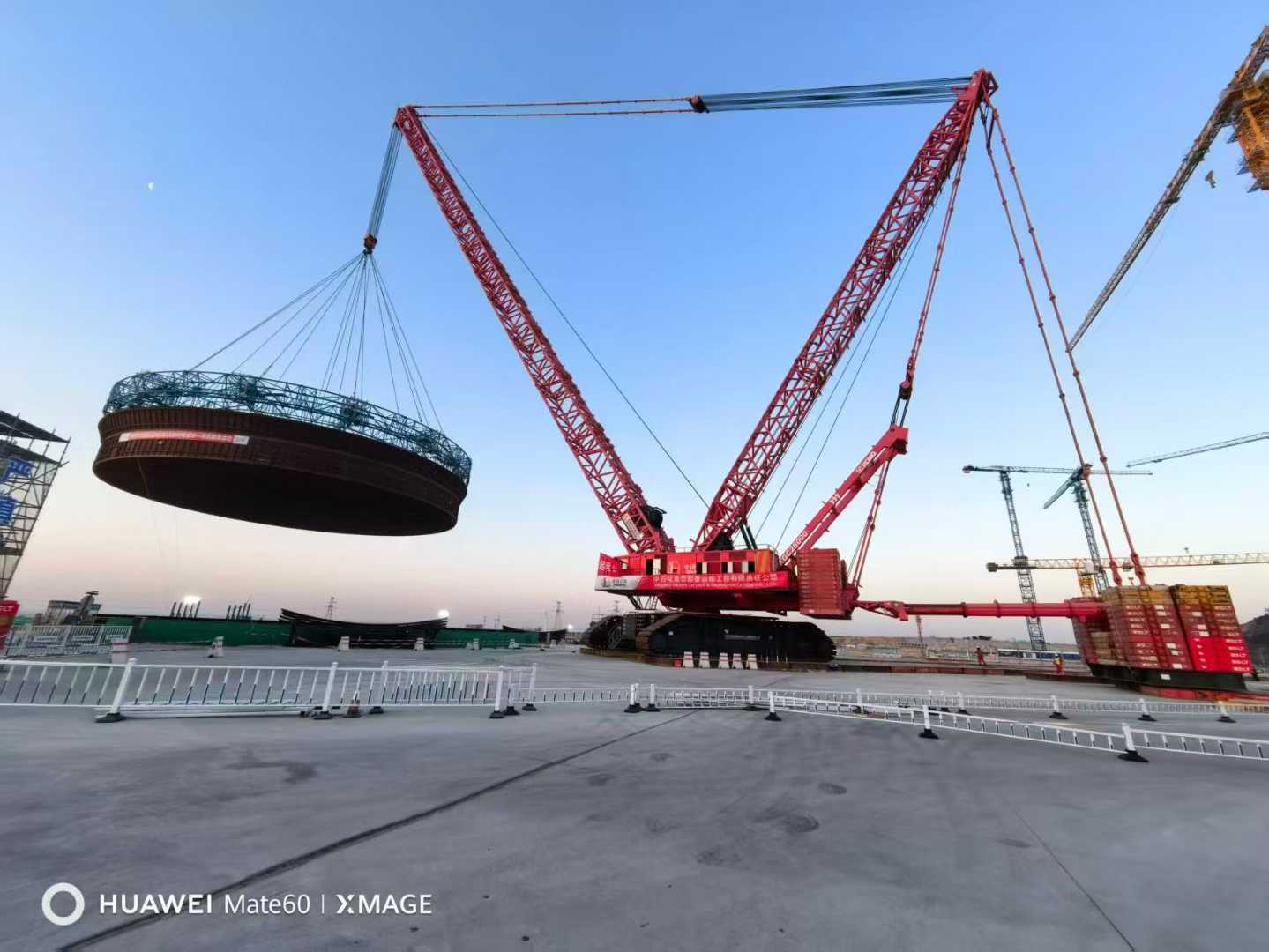 2小時(shí)15分鐘能做什么？把核島43米“鋼鐵內(nèi)膽”一次放準(zhǔn)！