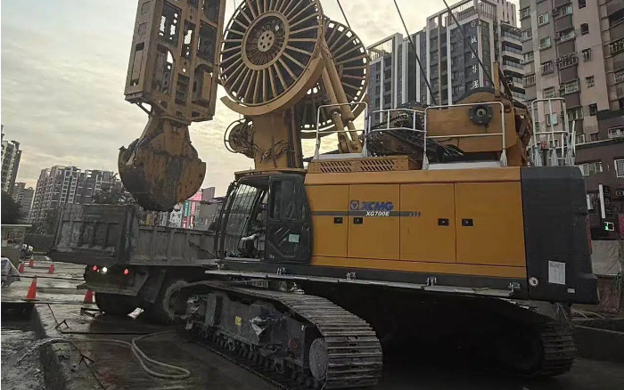 穩(wěn)保施工！徐工地下連續(xù)墻液壓抓斗攻克東南亞復(fù)雜工況