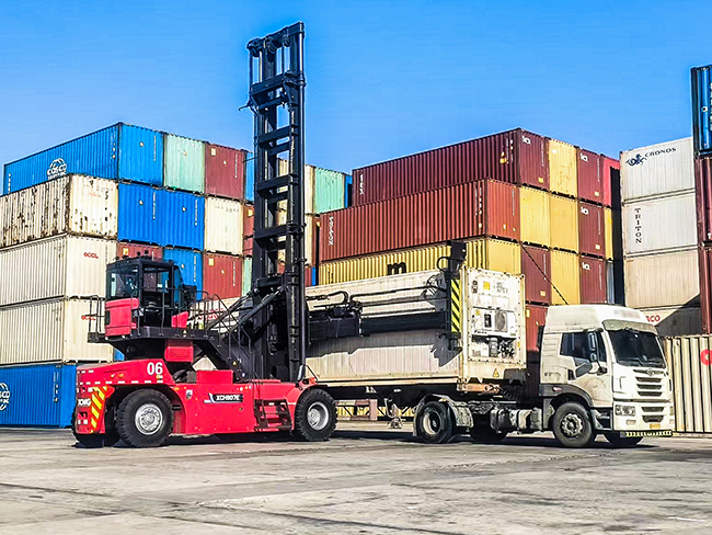 征戰(zhàn)-20℃！徐工綠色智能裝備列陣渤海灣