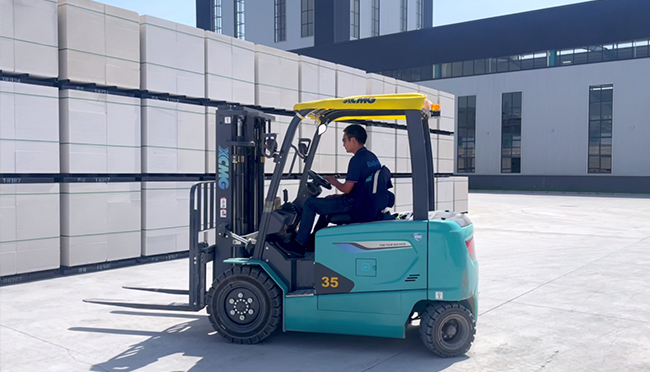 【客戶證言】與“鋰”同行，綠動未來！徐工電動叉車圈粉客戶