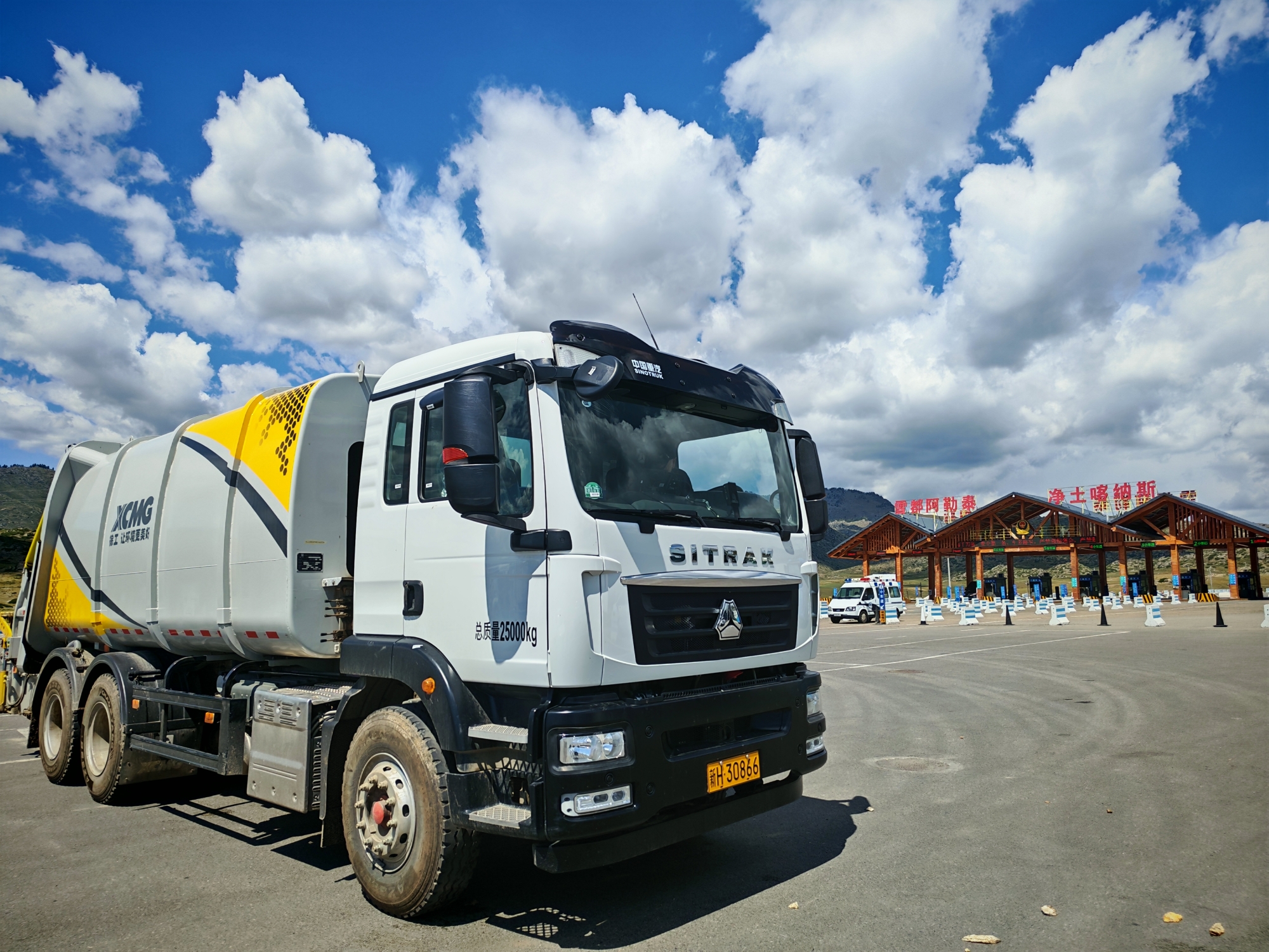 徐工后裝壓縮車在新疆 | 垃圾轉(zhuǎn)運(yùn)就用TA