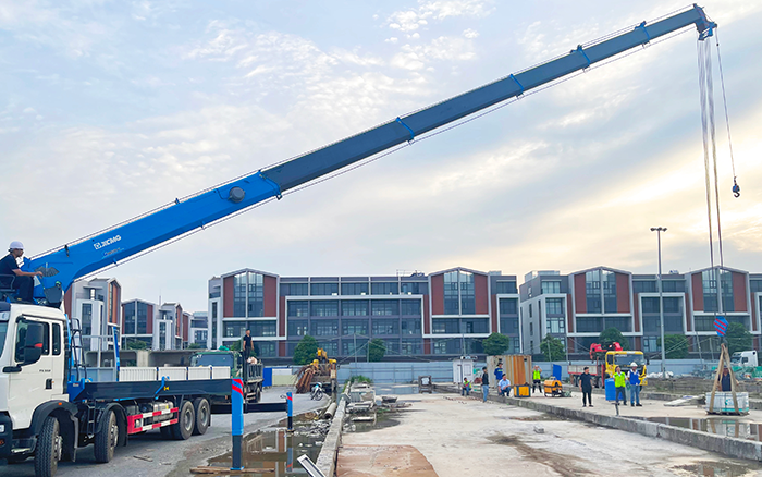 徐工GSQS500-6：廠房施工的“重載精準(zhǔn)搭檔”