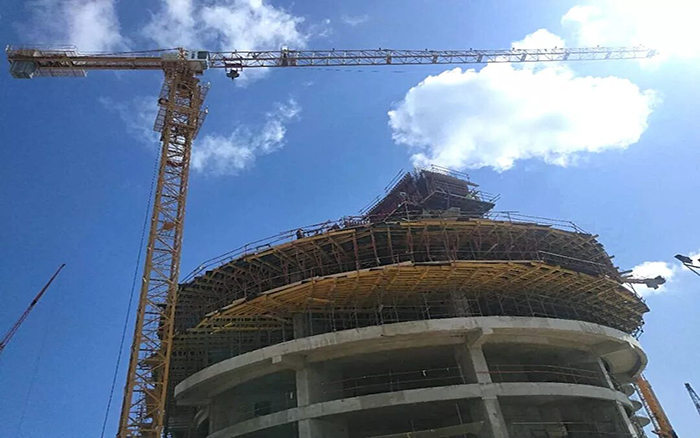 徐工塔機(jī)跨越山海，閃耀“一帶一路”