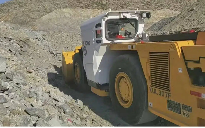 攻克高密度鐵礦！徐工 XUL307F 硬核助力西北礦業(yè)高效開(kāi)采