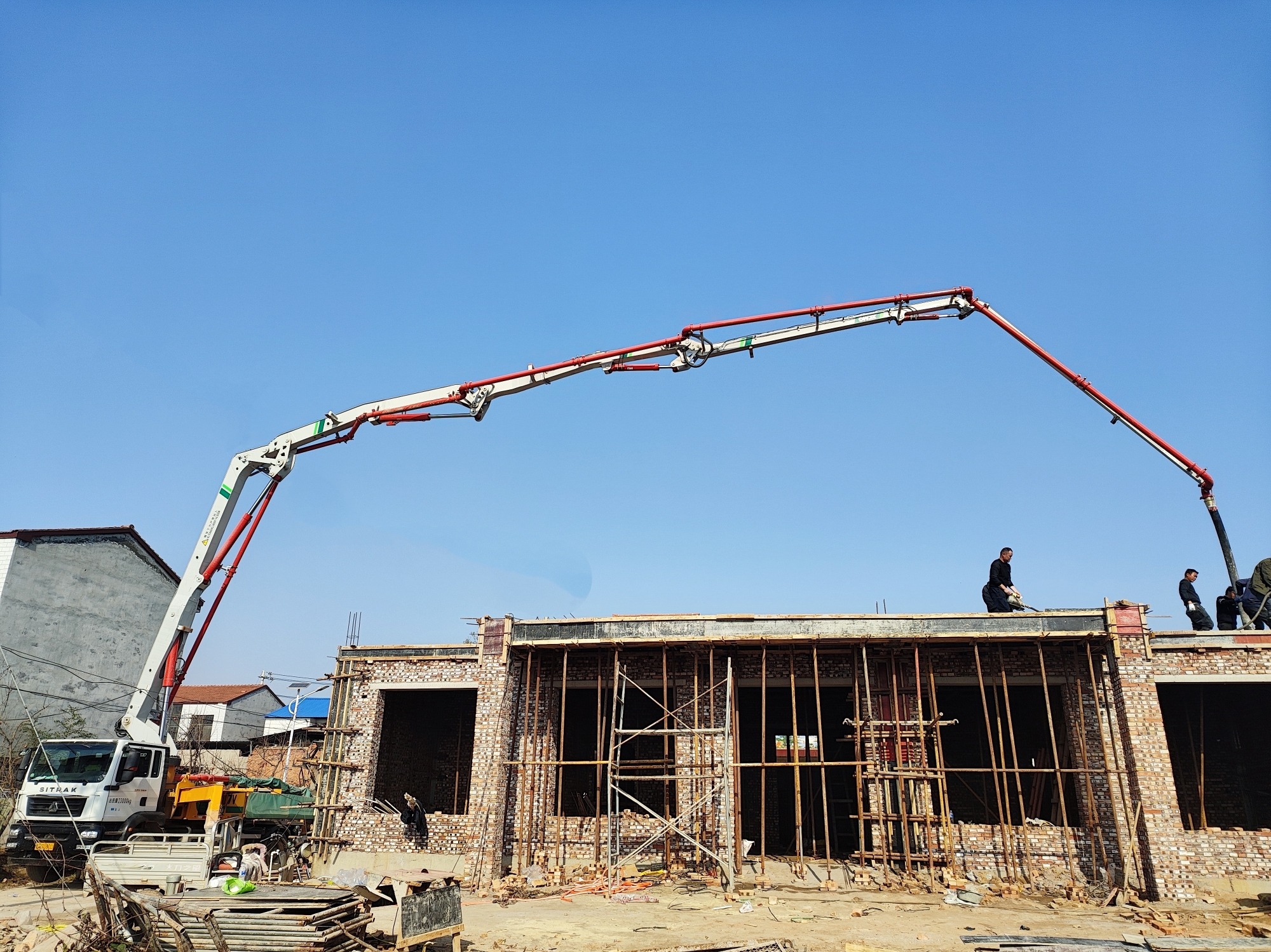 不挑場(chǎng)地，只管高效！徐工小米數(shù)泵車專治鄉(xiāng)鎮(zhèn)施工“不服”！