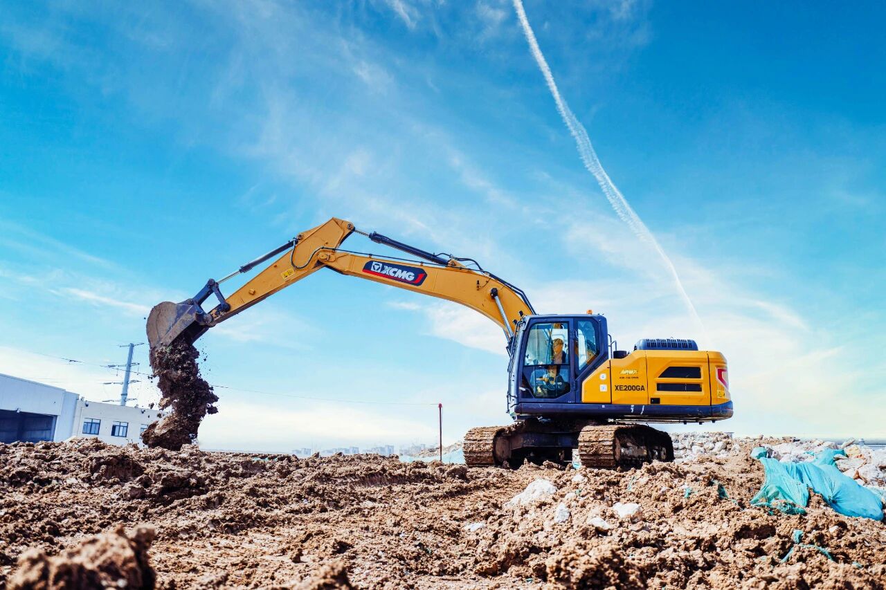 徐工XE200GA助力房建項(xiàng)目提質(zhì)增效 小時(shí)土方量增收5%
