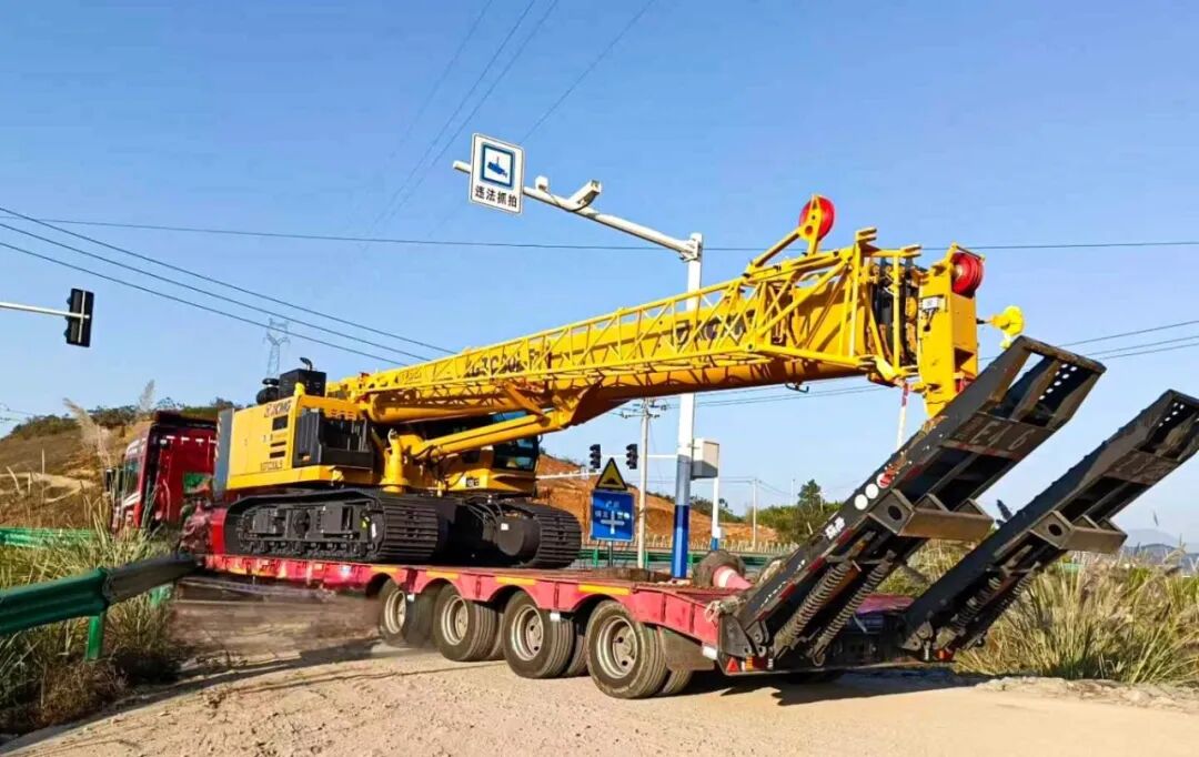 松軟泥地也穩(wěn)如泰山？這臺(tái)徐工XGTC30L5，專治各種站不穩(wěn)！